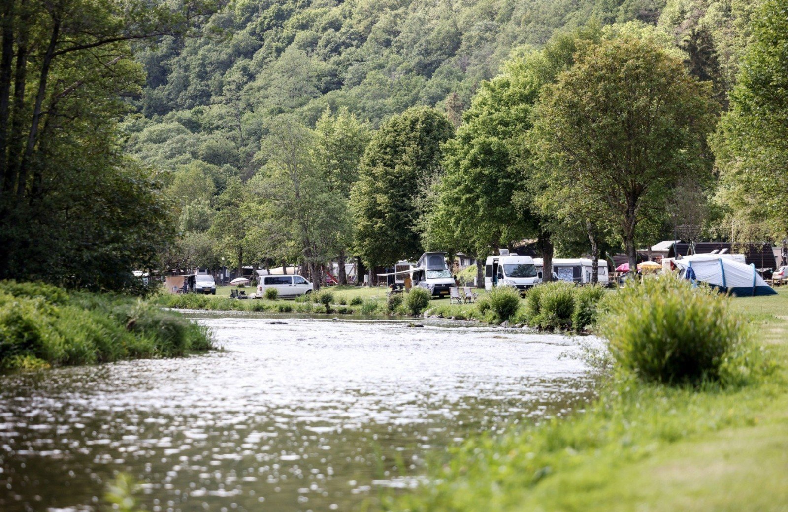 Prachtige ligging aan rivier de Sûre